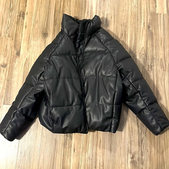 Never Worn Vegan Leather Puffer Jacket H&M Size Medium - Picture 1 of 2